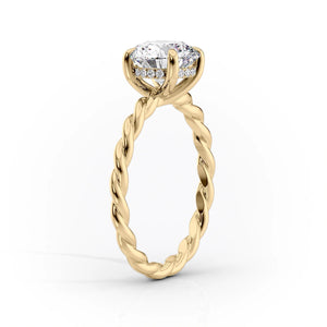 The Alice Set With A 1 Carat Oval 18K Yellow Gold Lab Diamond