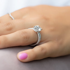 The Aline Set With A 1 Carat Oval 14K White Gold Lab Diamond