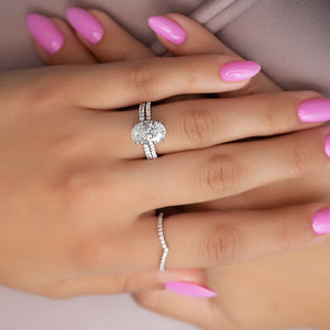 The Aline Set With A 1 Carat Oval 14K White Gold Lab Diamond