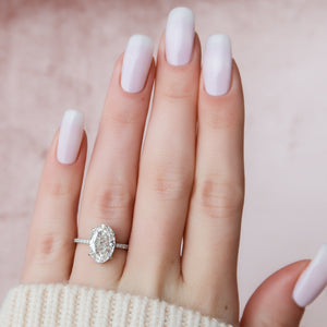 The Aline Set With A 1 Carat Oval 14K White Gold Lab Diamond