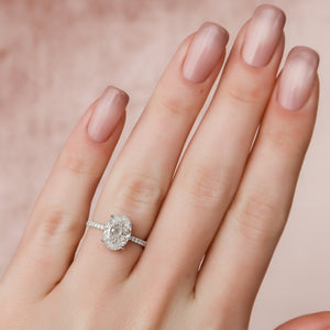 The Aline Set With A 1 Carat Oval 14K White Gold Lab Diamond