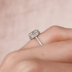 The Aline Set With A 1 Carat Oval 14K White Gold Lab Diamond