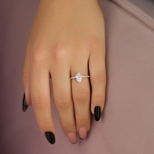 The Aline Set With A 1 Carat Pear 14K Rose Gold Lab Diamond
