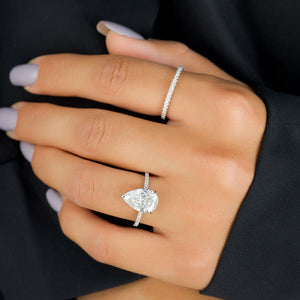 The Aline Set With A 1 Carat Pear 14K White Gold Lab Diamond