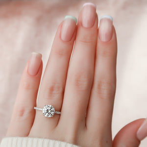 The Aline Set With A 1 Carat Round 14K White Gold Lab Diamond