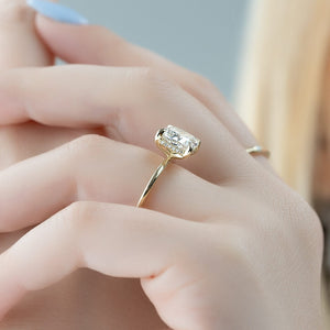 The Kamellie Set With A 1 Carat Cushion 14K Yellow Gold Lab Diamond