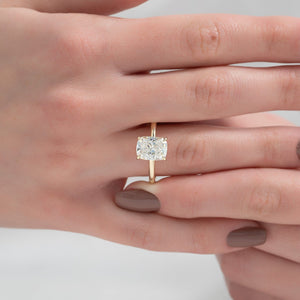 The Kamellie Set With A 1 Carat E. Cushion 14K Yellow Gold Lab Diamond