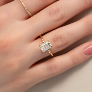 The Kamellie Set With A 1.5 Carat Emerald 18K Yellow Gold Lab Diamond