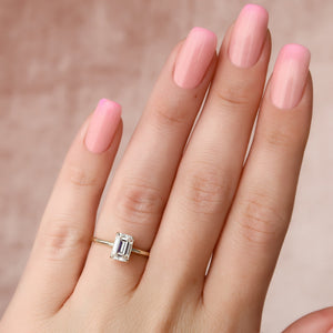 The Kamellie Set  With A 3.5 Carat Emerald 18K Yellow Gold Moissanite