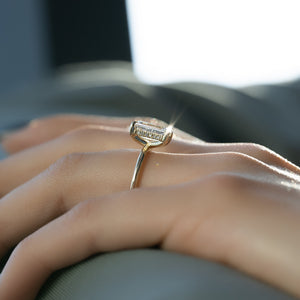 The Kamellie Set  With A 3.5 Carat Emerald 18K Yellow Gold Moissanite