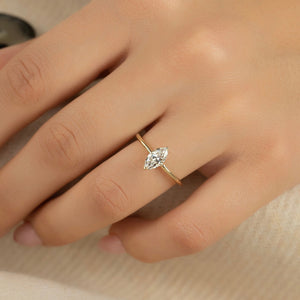 The Kamellie Set With A 1 Carat Marquise 14K Yellow Gold Lab Diamond