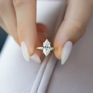 The Kamellie Set With A 1 Carat Marquise 14K Yellow Gold Lab Diamond