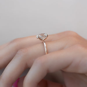 The Kamellie Set With A 1 Carat Oval 14K Rose Gold Lab Diamond