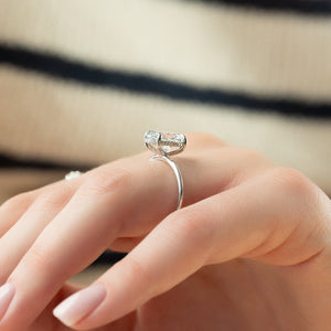 The Kamellie Set  With A 2.5 Carat Oval 14K White Gold Moissanite