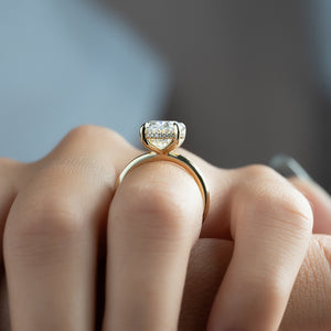 The Kamellie Set  With A 2.5 Carat Oval 18K Yellow Gold Moissanite