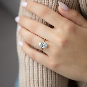 The Kamellie Set  With A 2.5 Carat Oval 18K Yellow Gold Moissanite