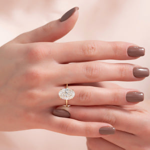 The Kamellie Set  With A 2.5 Carat Oval 18K Yellow Gold Moissanite