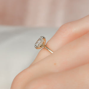 The Kamellie Set  With A 2.5 Carat Oval 18K Yellow Gold Moissanite