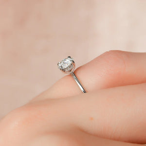 The Kamellie Set With A 1.5 Carat Radiant 18K Yellow Gold Lab Diamond
