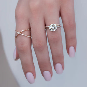 The Kamellie Set With A 1 Carat E. Cushion 18K Yellow Gold Lab Diamond
