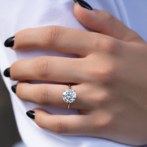The Kamellie Set  With A 1.5 Carat Round 18K Yellow Gold Moissanite