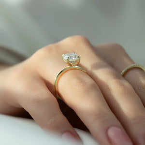 The Kamellie Set  With A 1.5 Carat Round 18K Yellow Gold Moissanite