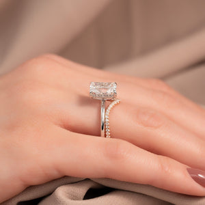 The Kamellie Set With A 2.5 Carat Radiant 18K White Gold Lab Diamond