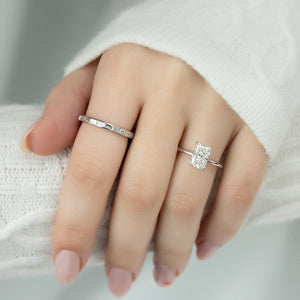 The Kamellie Set With A 2.5 Carat Radiant 18K White Gold Lab Diamond