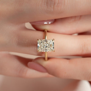 The Kamellie Set With A 2.5 Carat Radiant 14K Yellow Gold Lab Diamond