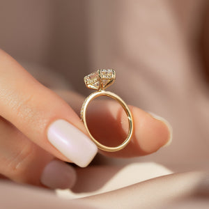 The Pave Kamellie Set  With A 1 Carat Emerald 18K Yellow Gold Moissanite