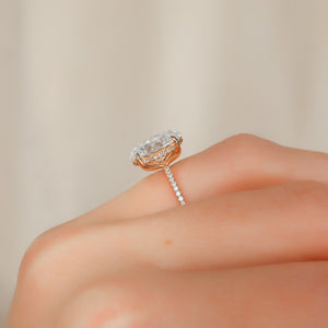 The Pave Kamellie Set  With A 1 Carat Oval 14K Rose Gold Moissanite