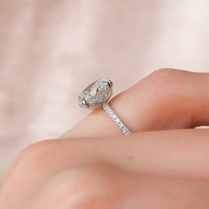 The Kamellie Set With A 1 Carat Oval 14K White Gold Lab Diamond