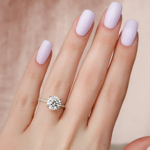 The Kamellie Set With A 1 Carat Round 18K Yellow Gold Lab Diamond