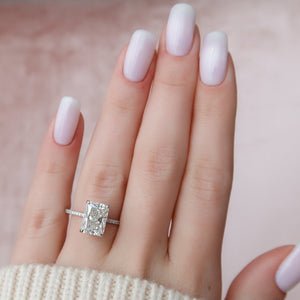The Kamellie Set  With A 4 Carat Radiant 18K White Gold Moissanite
