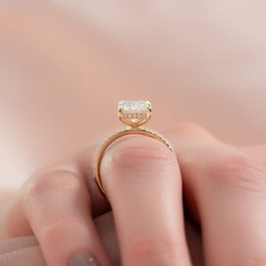 The Pave Kamellie Set With A 1 Carat Radiant 18K Yellow Gold Lab Diamond