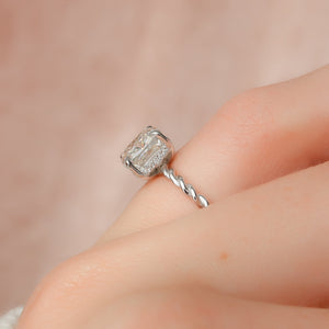 The Alice Set With A 1 Carat Cushion 14K White Gold Lab Diamond