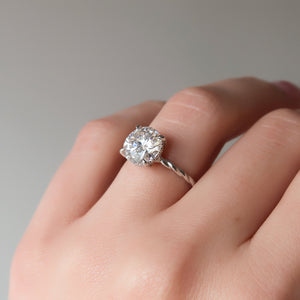 The Alice Set With A 2 Carat Round 18K White Gold Lab Diamond