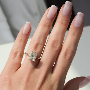 The Alice Set With A 1 Carat Radiant 18K Yellow Gold Lab Diamond