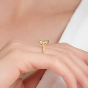 The Jasmine Set With A 1 Carat Oval 18K Yellow Gold Lab Diamond