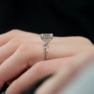The Mia Set With A 1 Carat Emerald 18K White Gold Lab Diamond