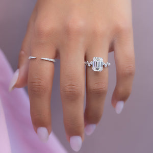 The Mia Set With A 1 Carat Emerald 18K White Gold Lab Diamond