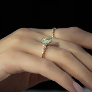 The Mia Set With A 1 Carat Emerald 18K Yellow Gold Lab Diamond