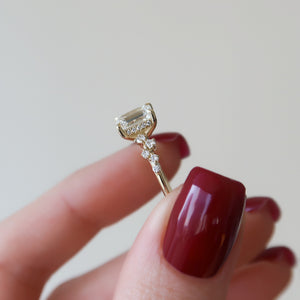 The Mia Set With A 1 Carat Emerald 18K Yellow Gold Lab Diamond
