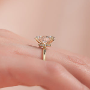 The Nelly Set  With A 2.5 Carat Oval 18K Yellow Gold Moissanite