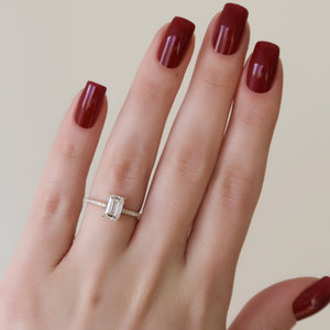 The Nelly Set With A 1 Carat Emerald 18K Yellow Gold Lab Diamond