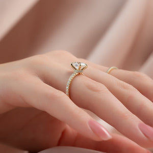 The Nelly Set With A 1 Carat Round 18K Yellow Gold Lab Diamond