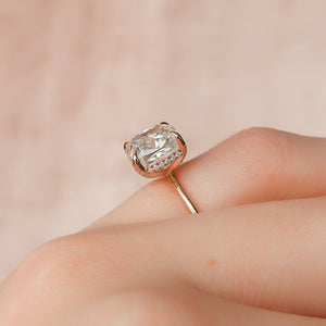 The Crown Kamellie Set  With A 4.5 Carat Cushion 14K Rose Gold Moissanite
