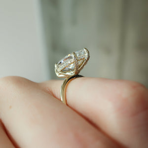 The Crown Kamellie Set  With A 2.5 Carat Marquise 14K Yellow Gold Moissanite