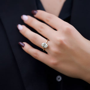 The Crown Kamellie Set  With A 2.5 Carat Oval 18K Yellow Gold Moissanite