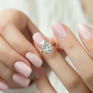 The Crown Kamellie Set  With A 2.5 Carat Oval 18K Yellow Gold Moissanite